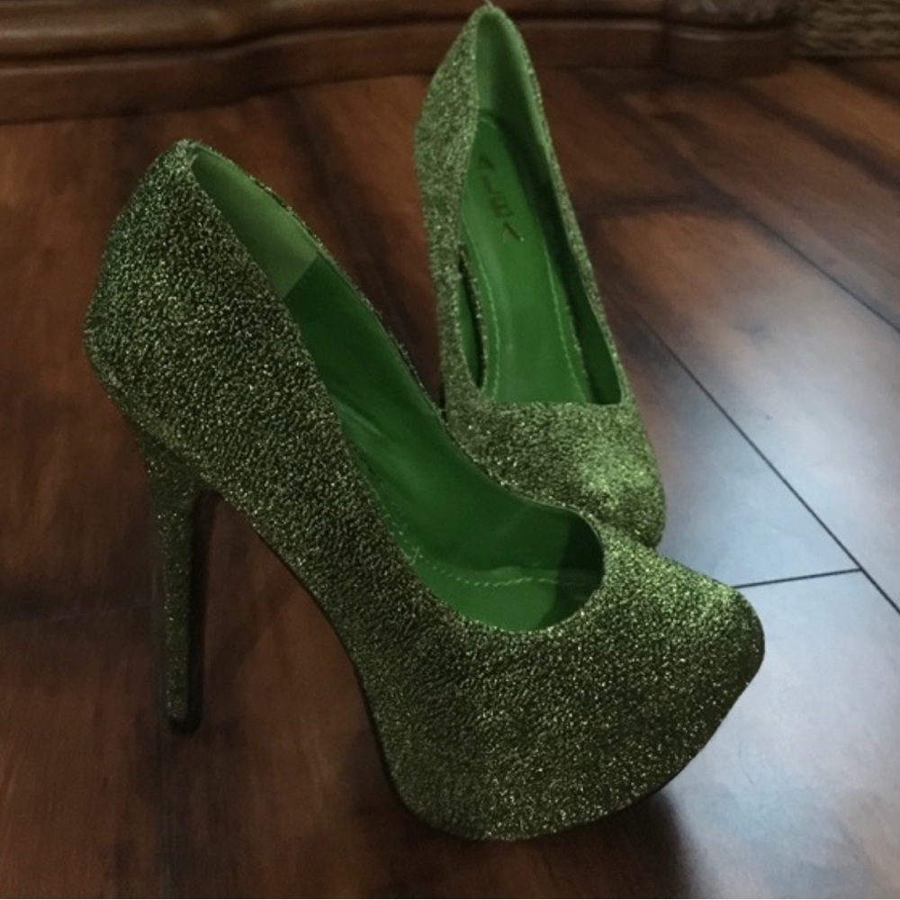 Brand new green Alba heel pumps